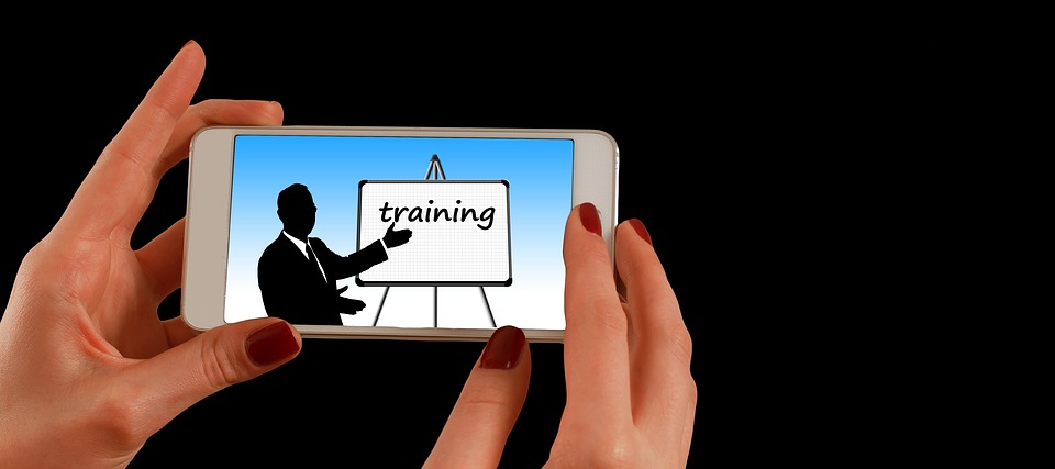 How Social Media Training Benefits A Business