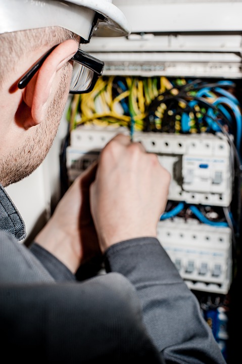 How To Best Hire Electrical Services Experts