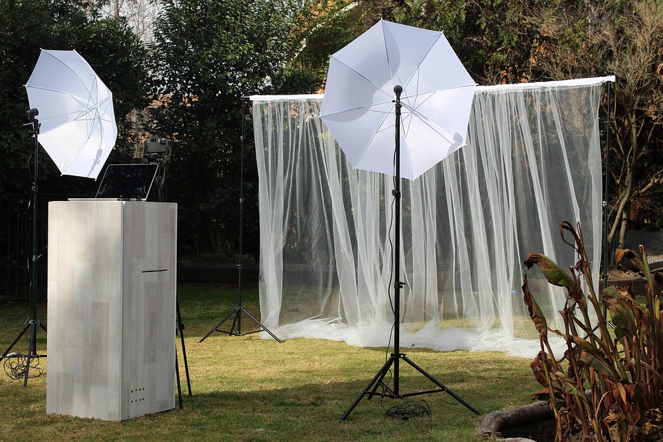 3 Useful Tips For Making Velvet Backdrops