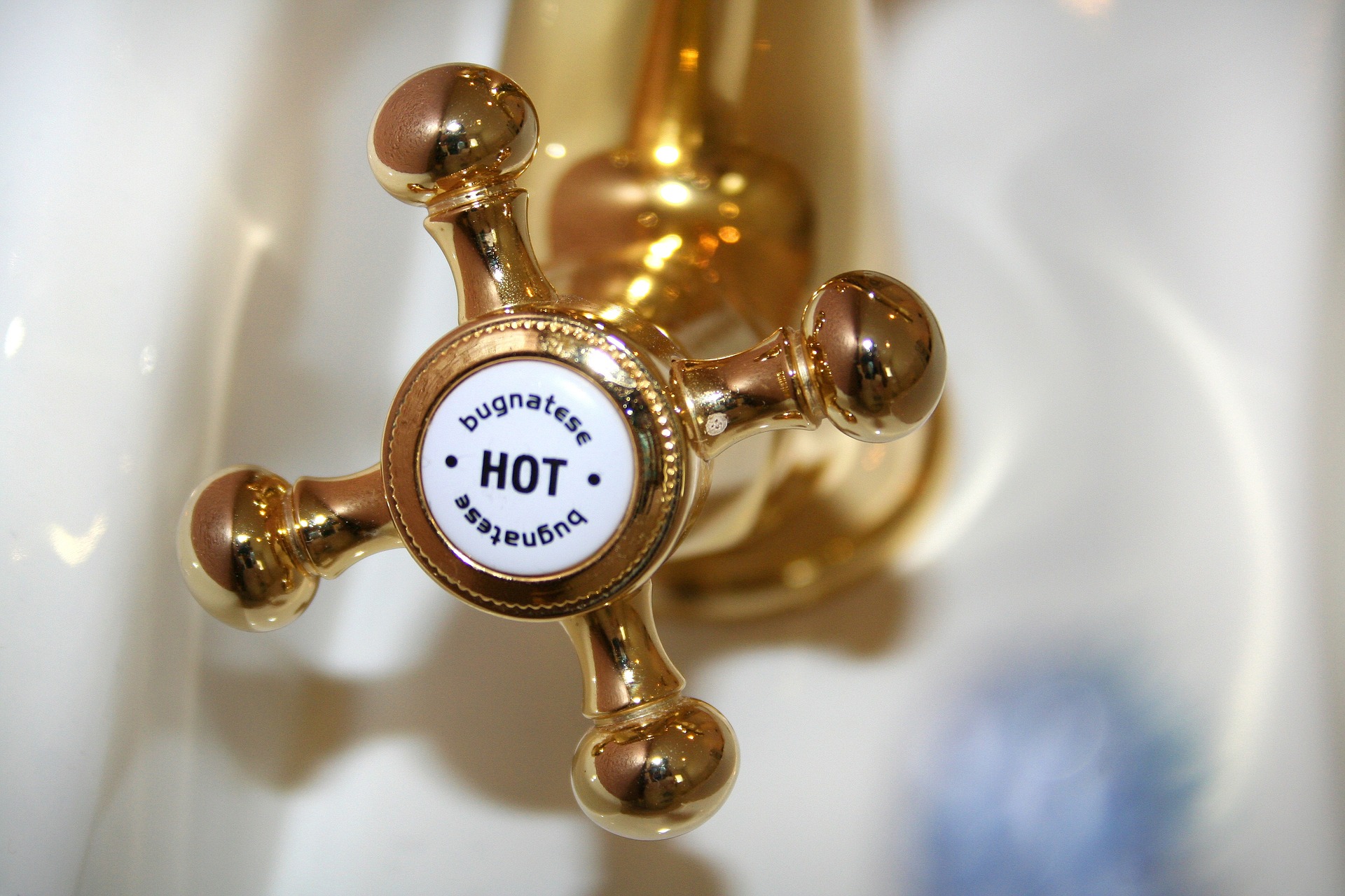 3 Reasons To Upgrade Your Commercial Hot Water Tap