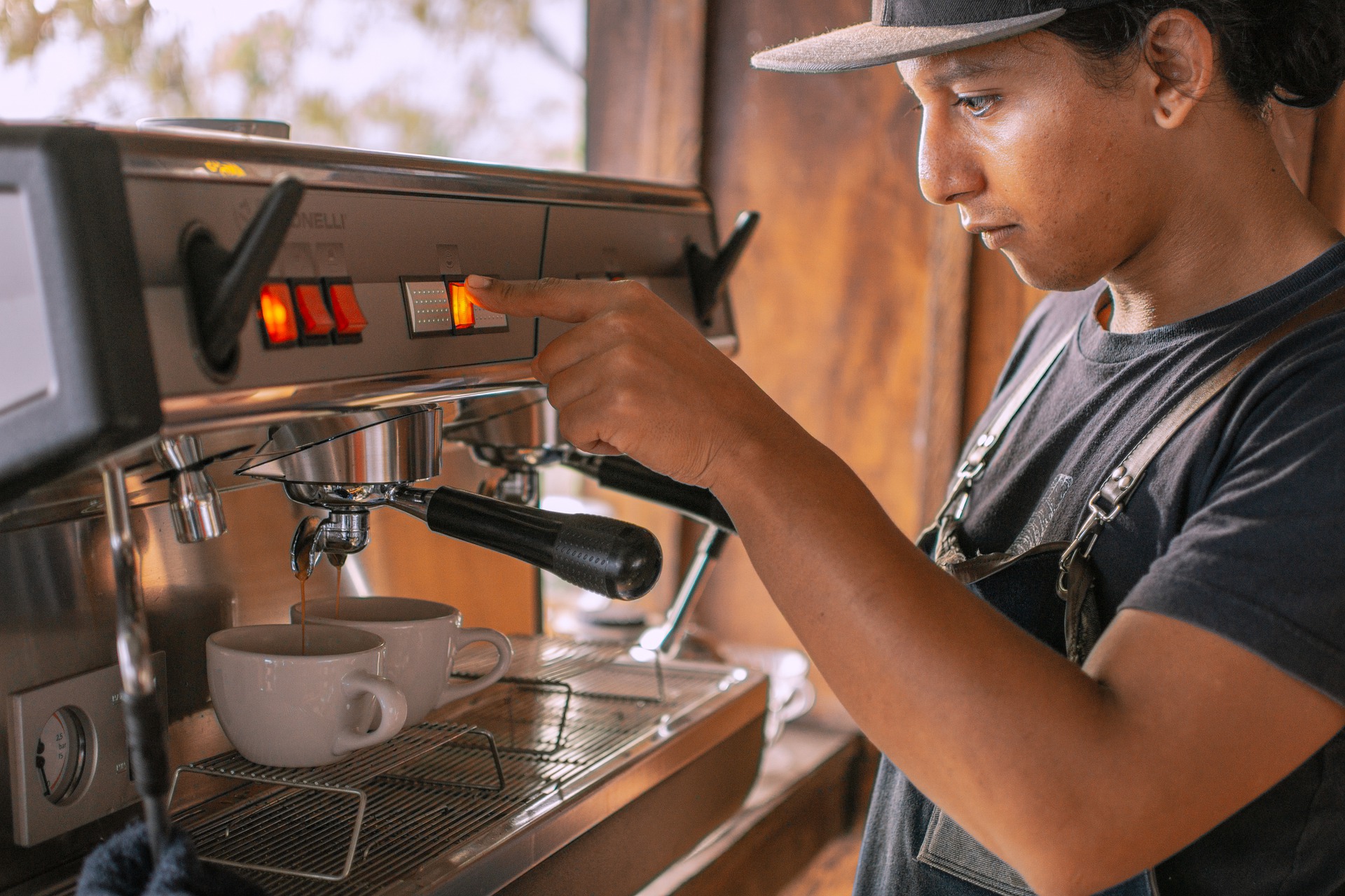 3 Reasons To Invest In A Self Service Coffee Machine For Your Business