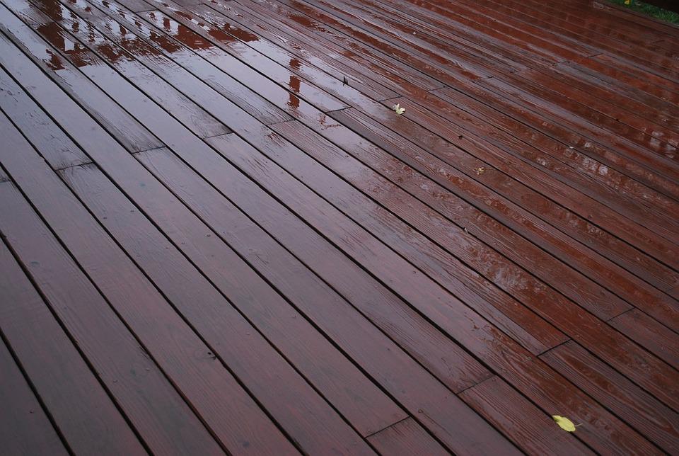 3 Reasons To Pressure Wash Your Deck This Spring: Deck Cleaning Tips From The Pros