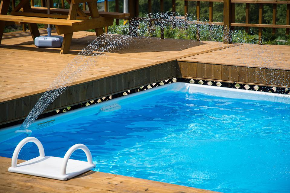 Why Buy From Swimming Pool Stores Online?