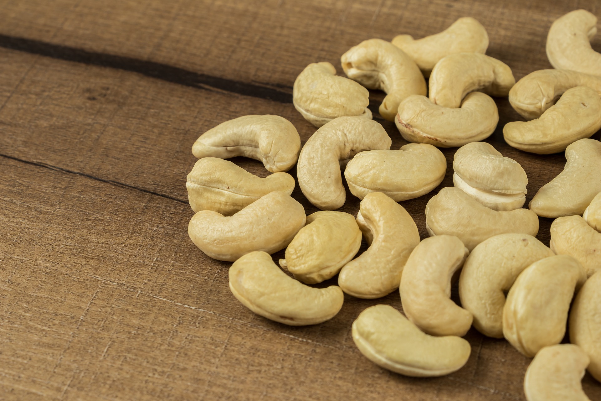 Buy Cashew Nuts Online: All The Information You Need