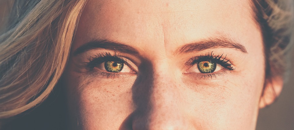 Everything You Need To Know About Sclera Contacts Yellow