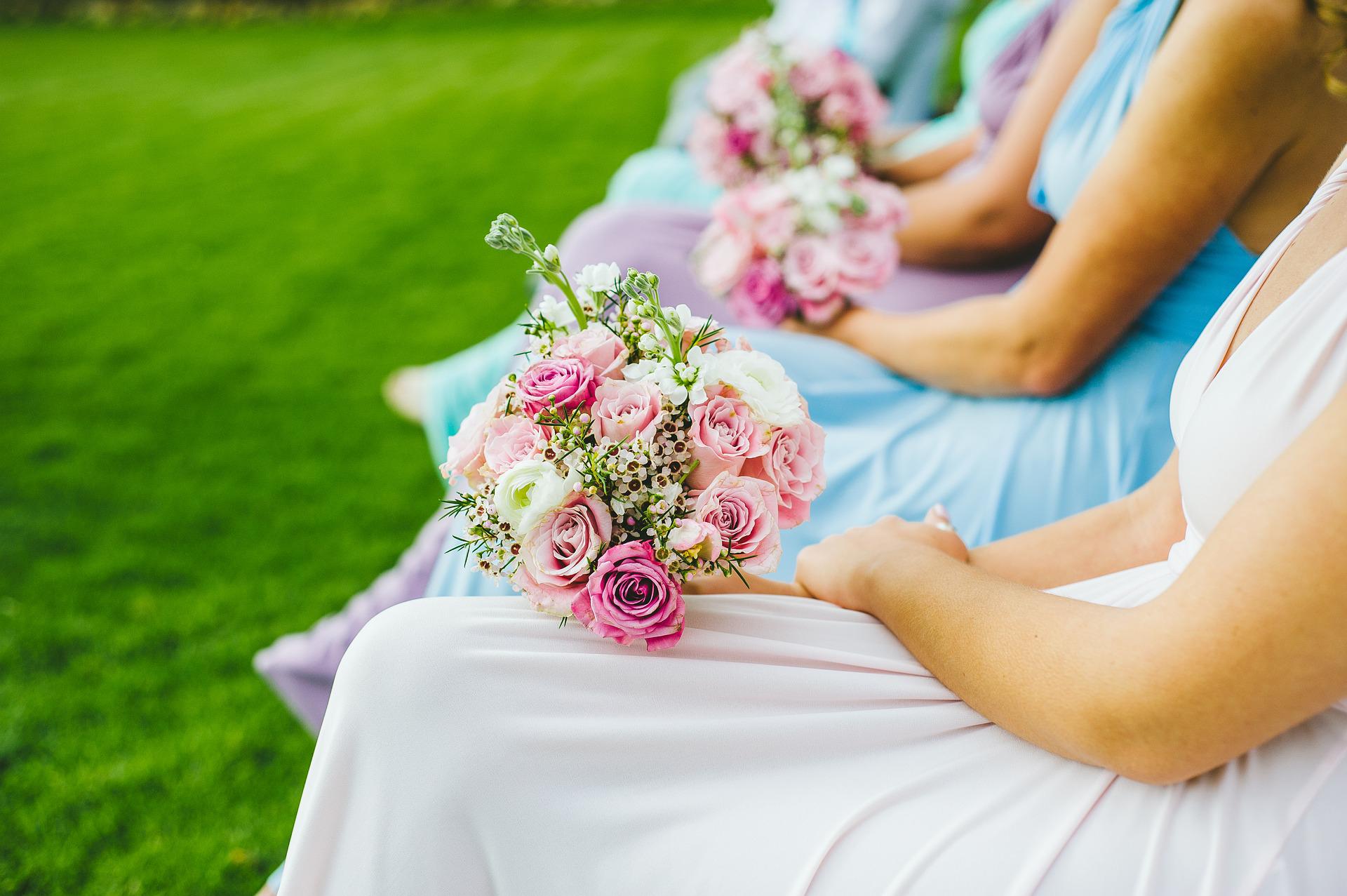 Everything You Need To Know About Bridesmaids Bouquets