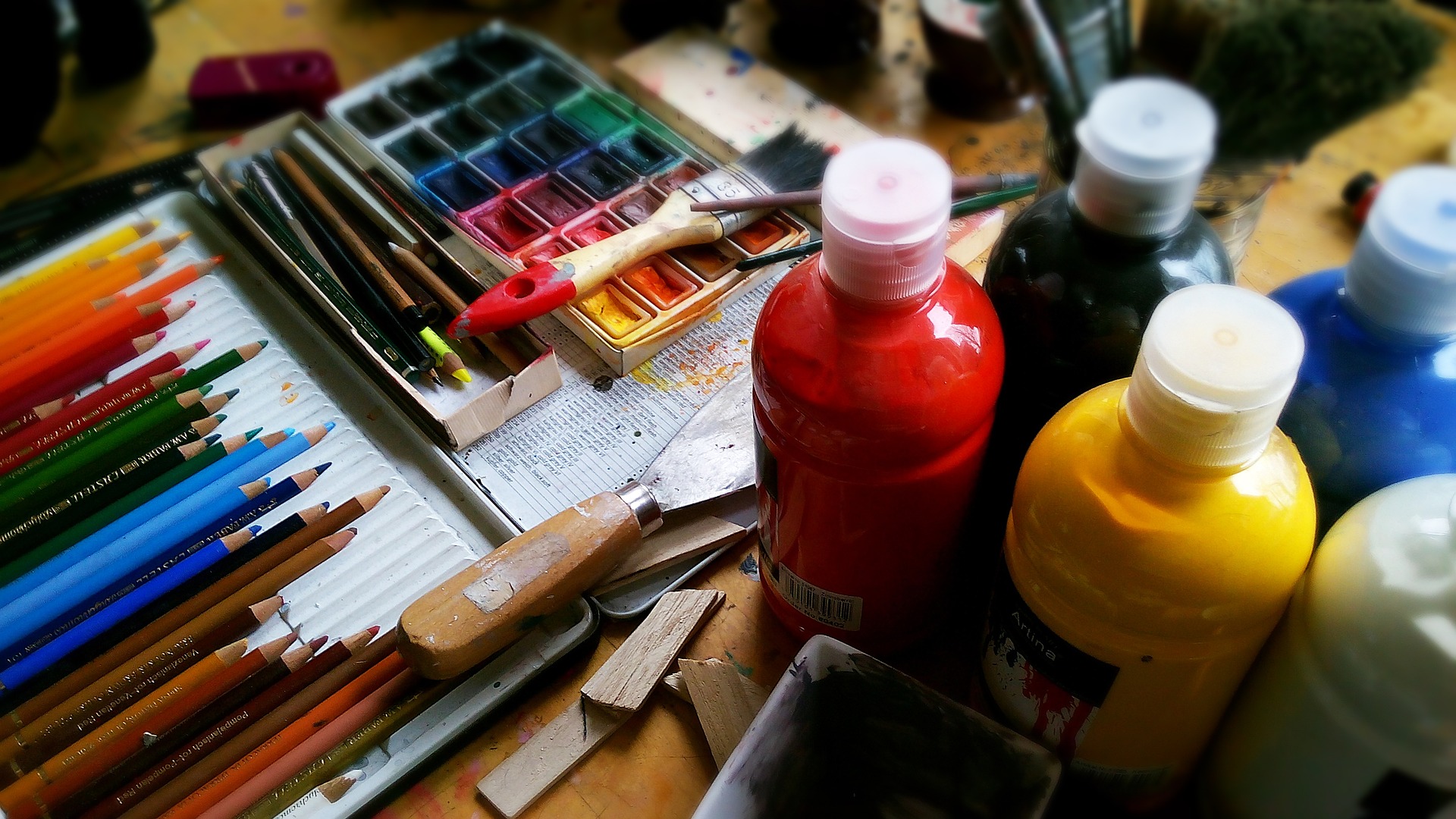 You’re Never Too Old To Pick Up A Paintbrush: The Benefits Of Tole Painting Classes