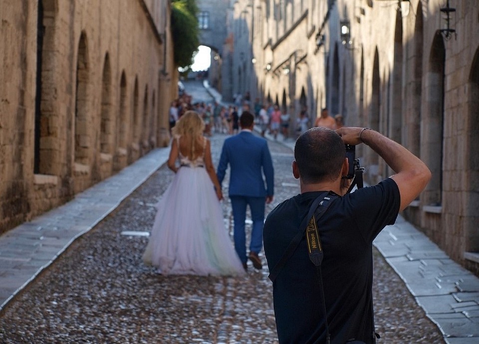 Eloping To Queenstown? Here’s What You Need To Know About Wedding Photography