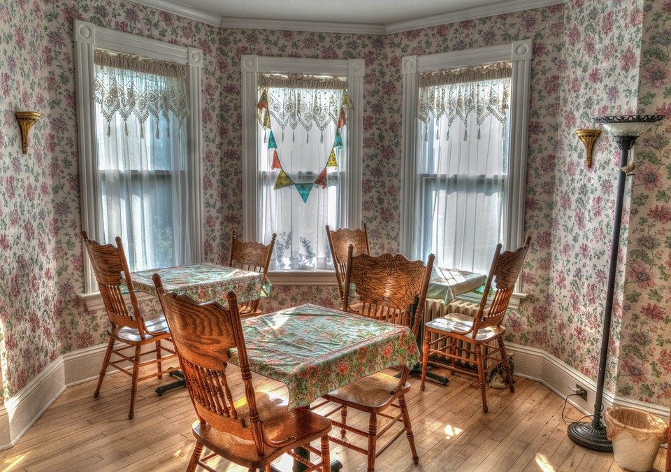 The Beauty of Solid Wood Chairs for Your Dining Room