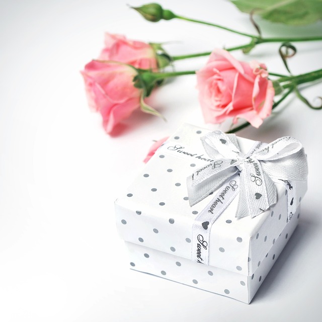 Decorative and Useful: The Perfect Women’s Gift Box