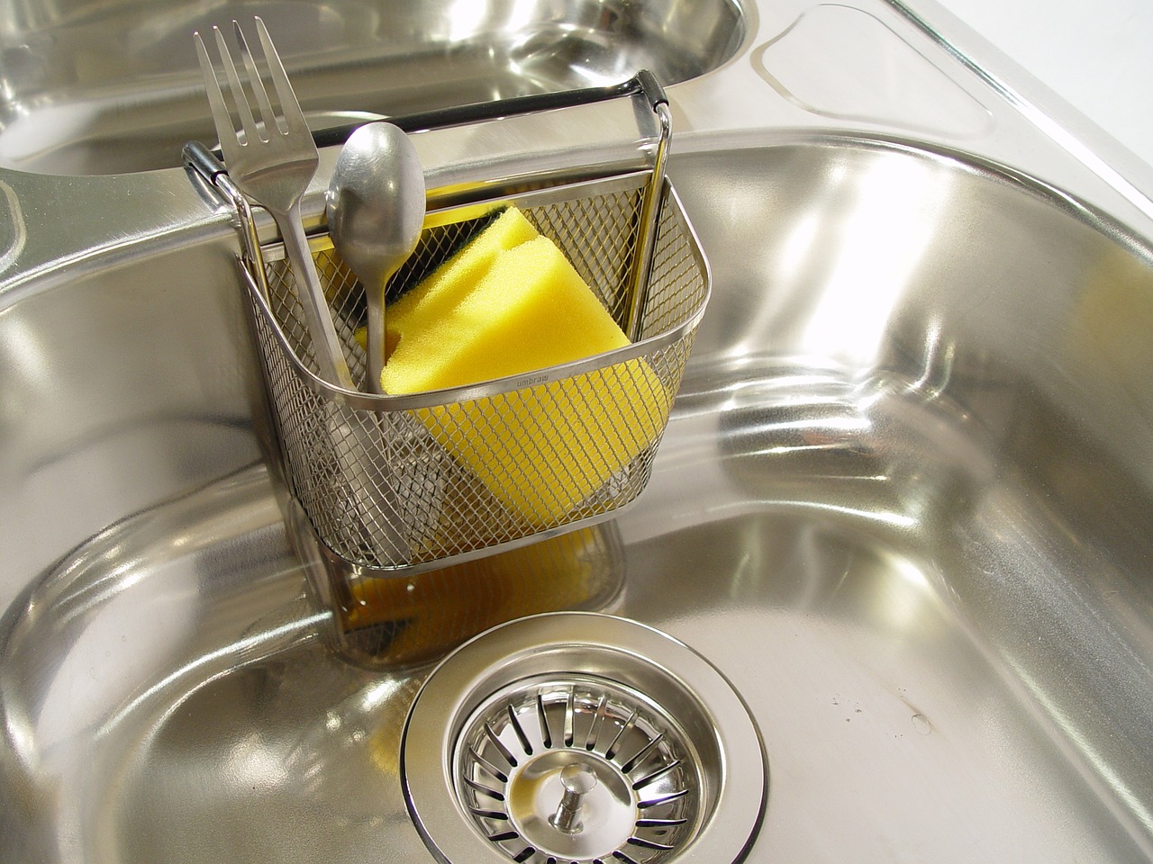 The Scrub Daddy Stand: A Perfect Kitchen Companion