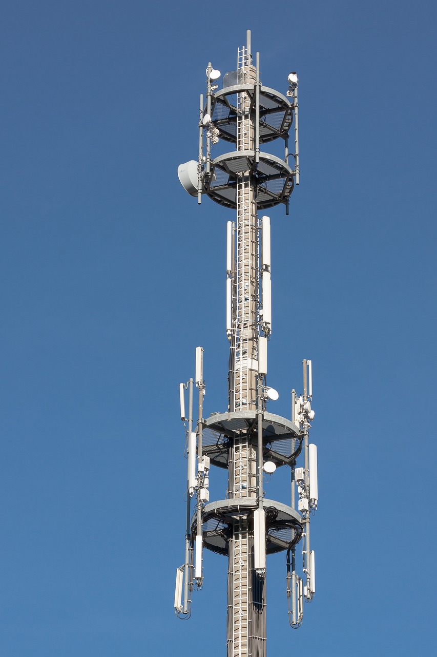 Understanding UHF Antennas for Better Television Reception